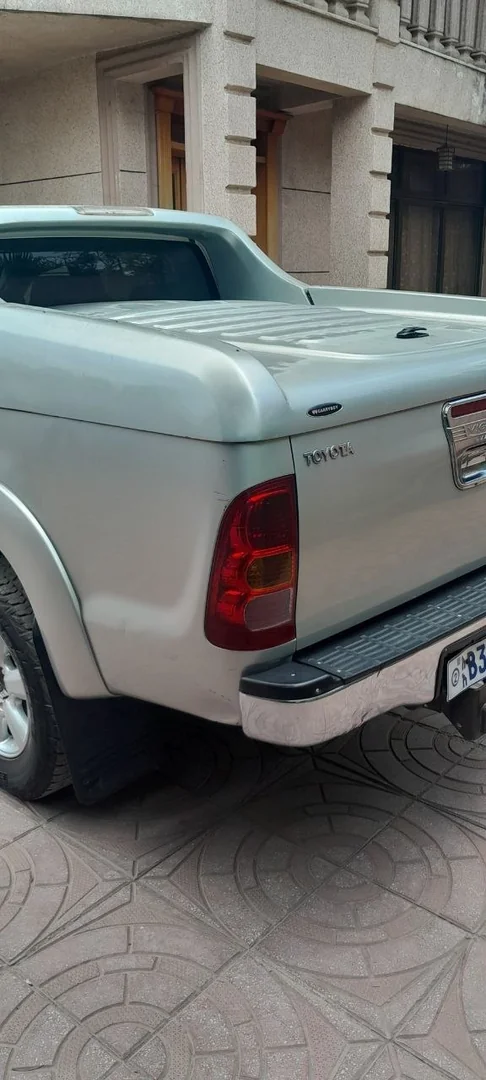 2010 Model-Toyota Hilux Duble Cab