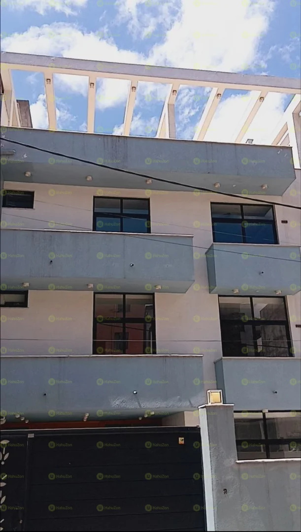 175 ካሬ የሚሸጥ G+2 ቤት በአያት