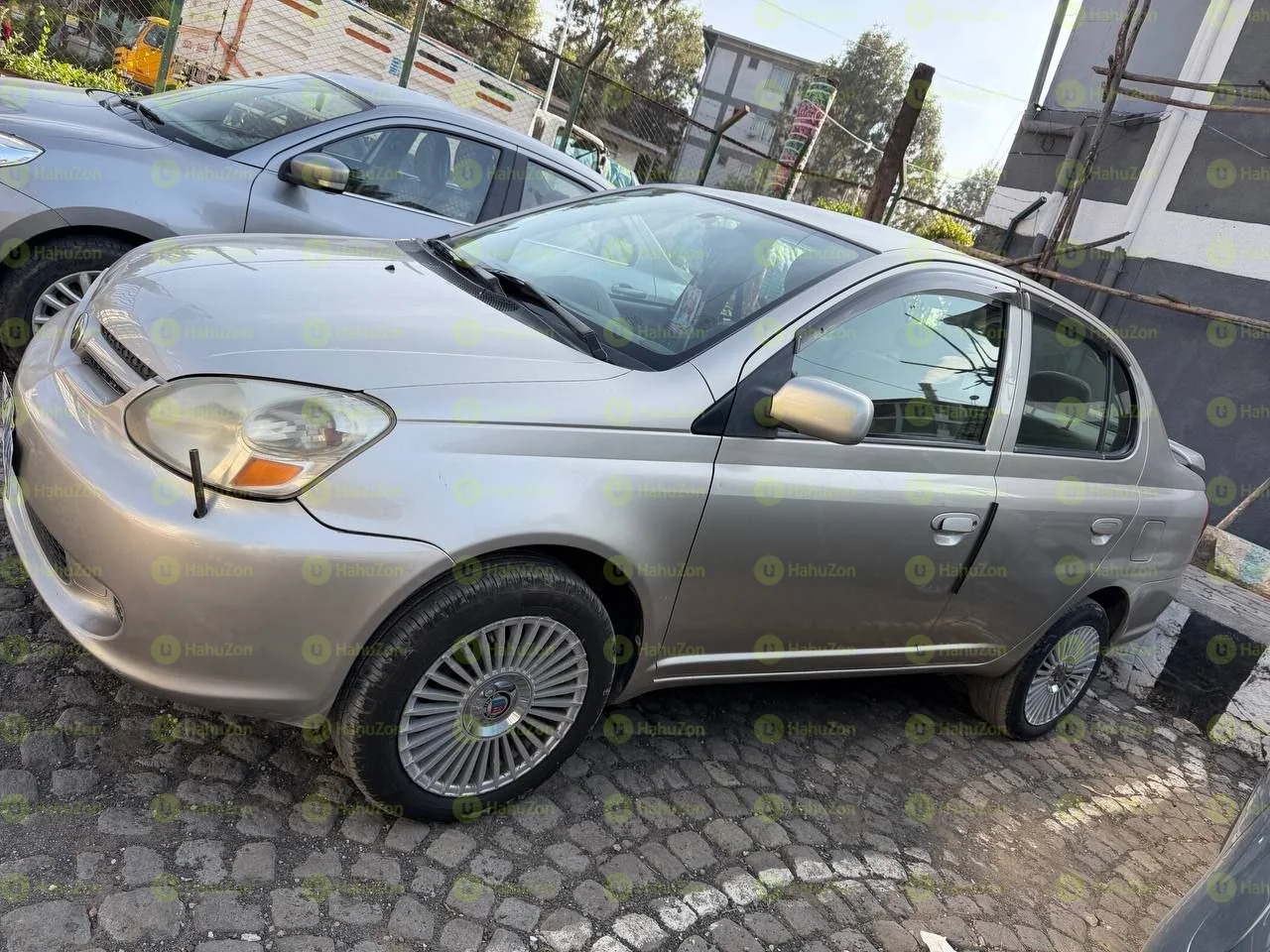 2005 Model-Toyota Pltze