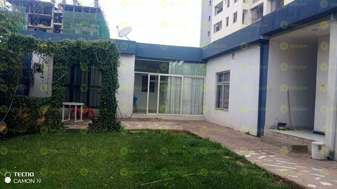 601 ካሬ የሚሸጥ ቤት በሰሚት