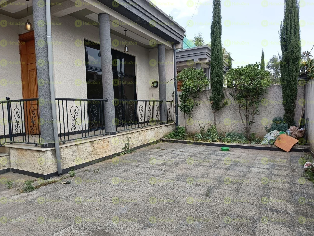 250 ካሬ የሚሸጥ ዘመናዊ ቪላ ቤት በአያት