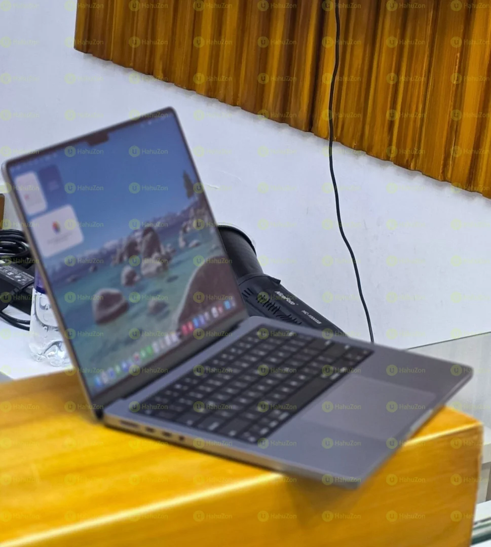 MacBook Pro 15 Apple M1 Pro