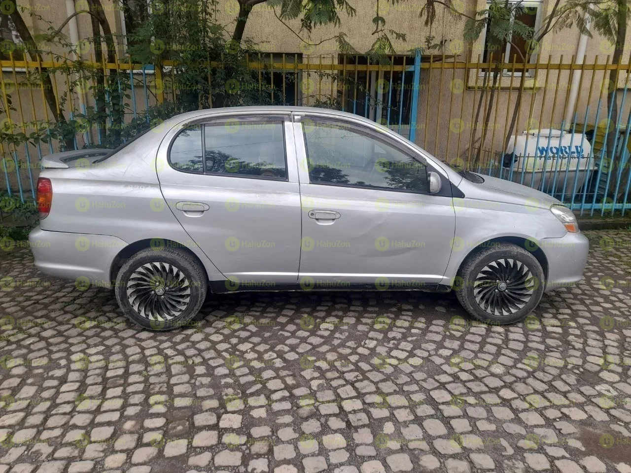 2005 Model-Toyota Platz