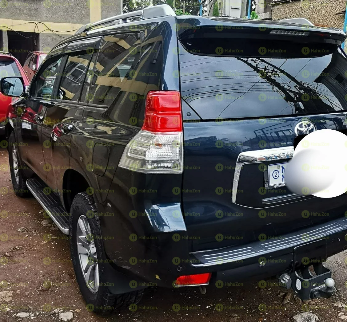2013 Model-Toyota Landcruiser Prado