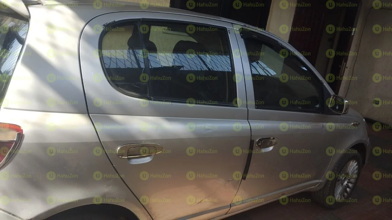 2000 Model-Toyota Vitz