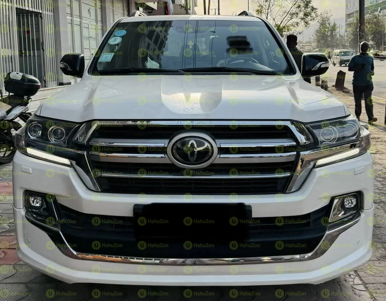 2020 Model-Toyota Land Cruiser VXR