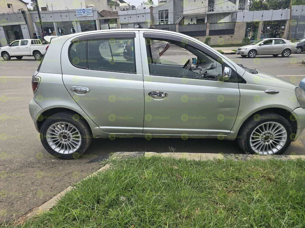 2001 Model-Toyota Vitz
