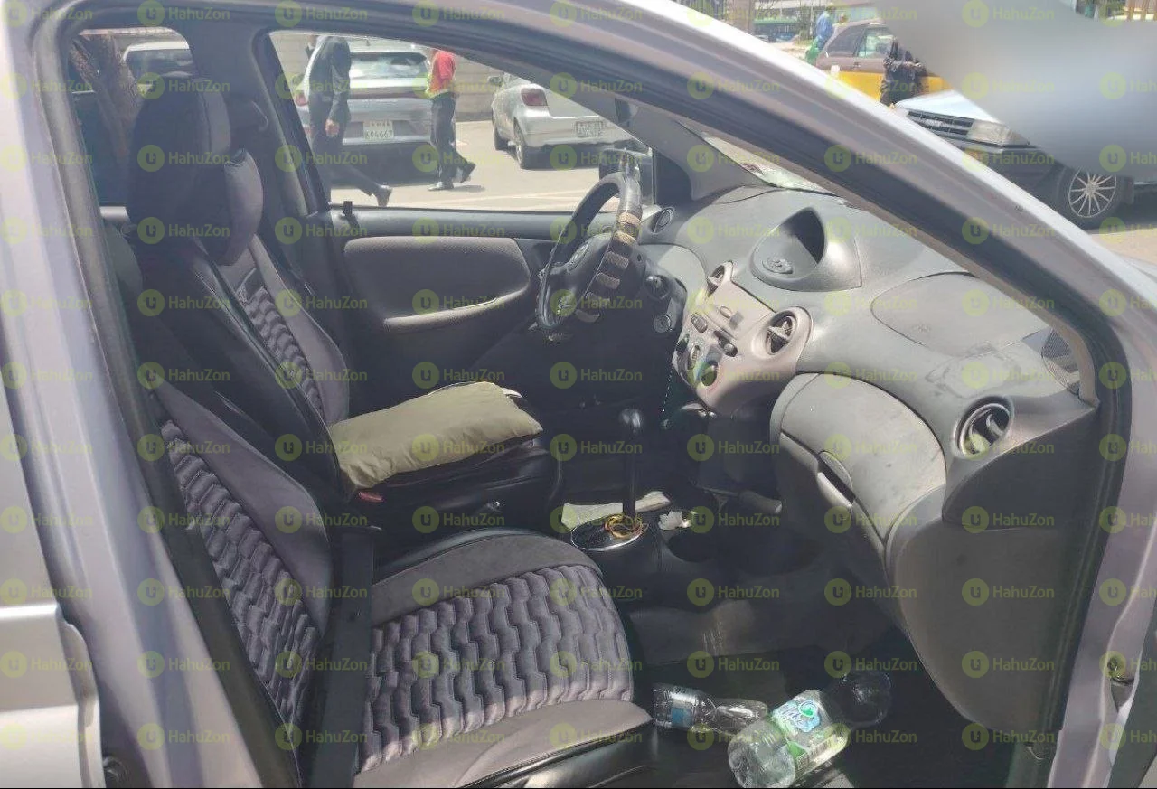 2001 Model-Toyota Vitz