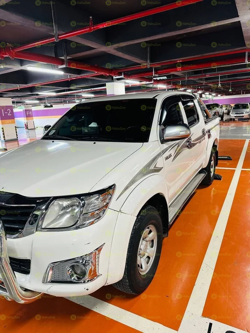 2015 Model-Toyota Hilux Double Cup