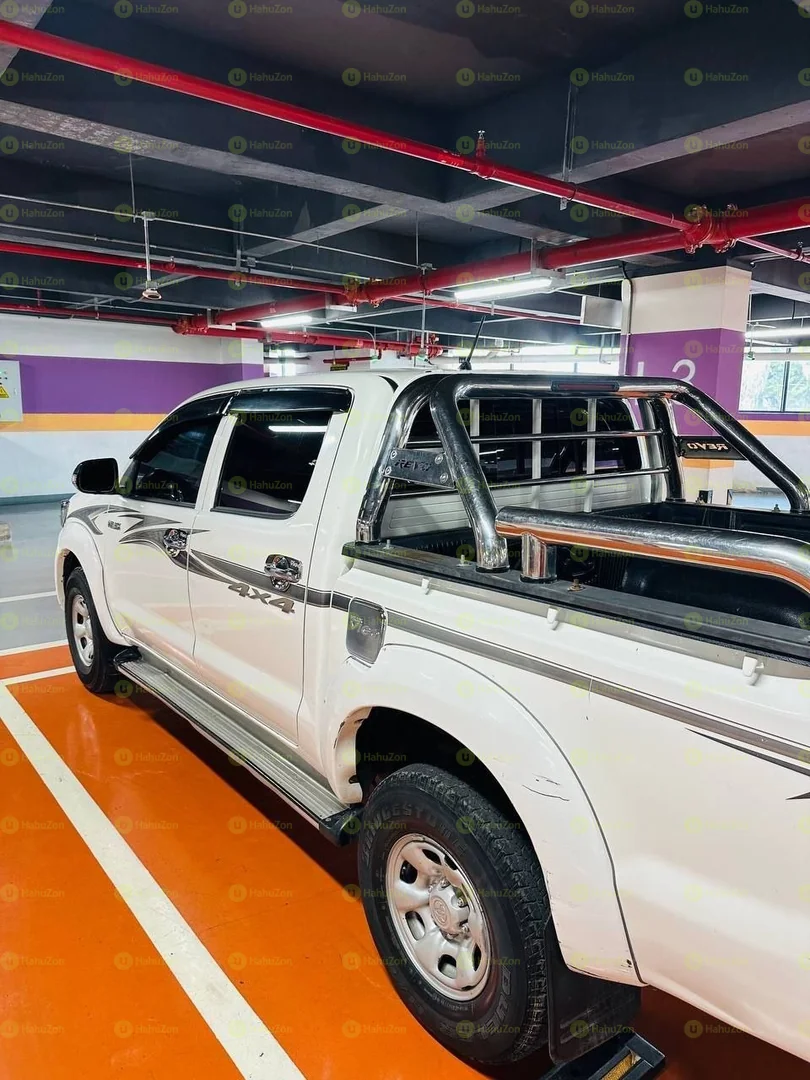 2015 Model-Toyota Hilux Double Cup