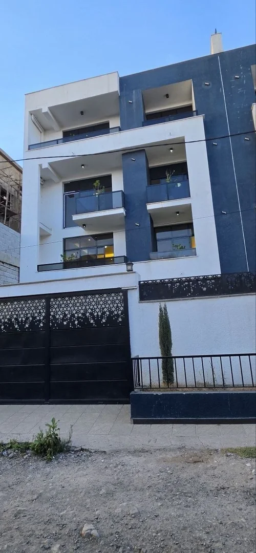 250 ካሬ የሚሸጥ G+4 ቤት በአያት