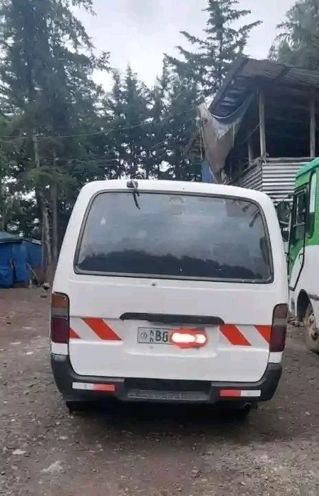 2001 Model-Toyota Minbus
