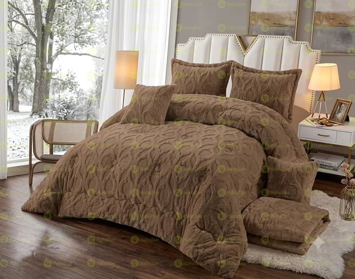 Seven Pcs Comforter Set