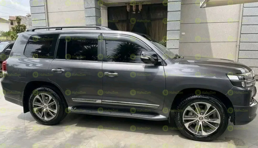 2021 Model-Toyota Landcruiser V8 VX.R