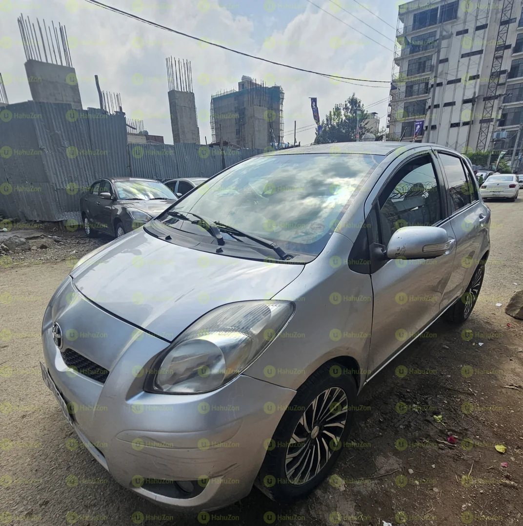 2010 Model-Toyota Yaris Compact