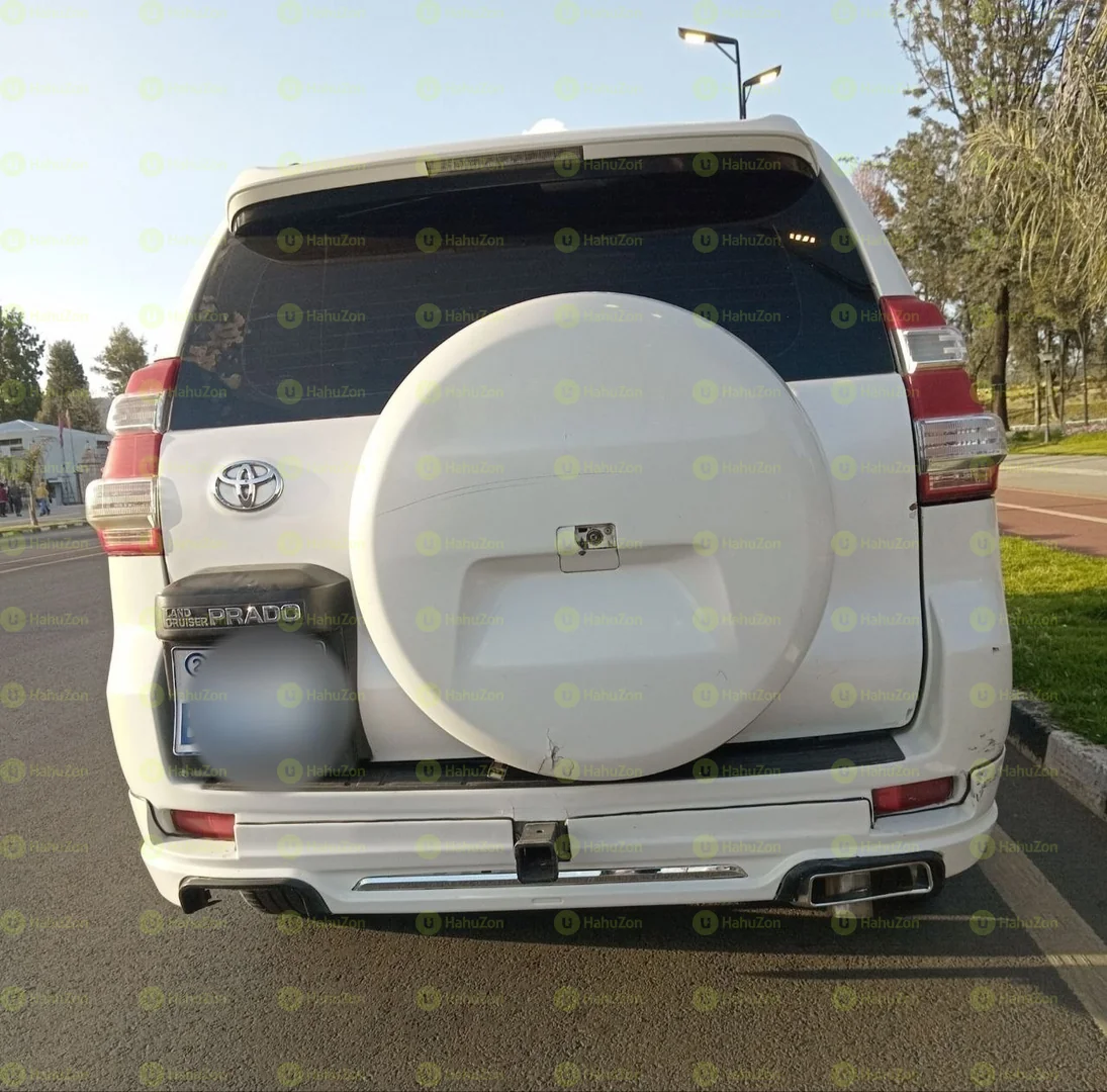 2020 Model-Toyota Landcruiser prado