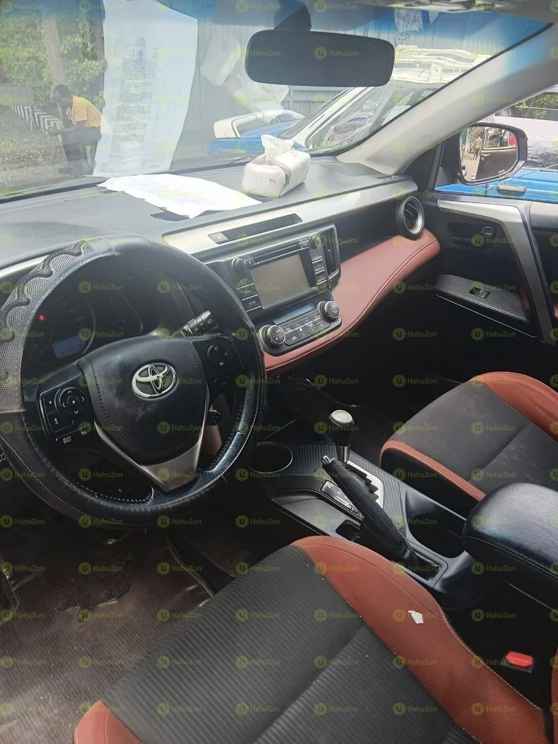 2015 Model-Toyota Rav 4