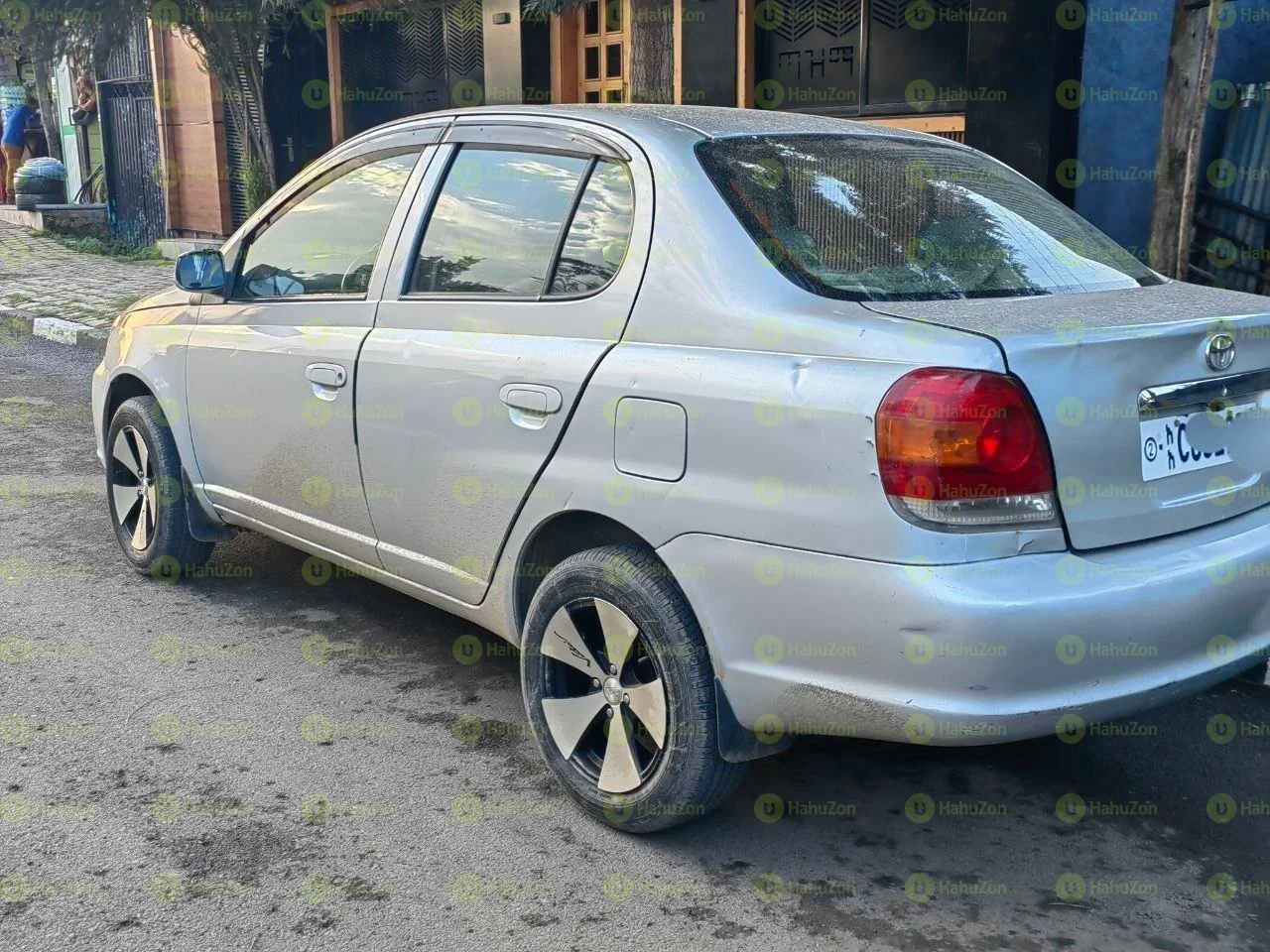 2005 Model-Toyota Platz