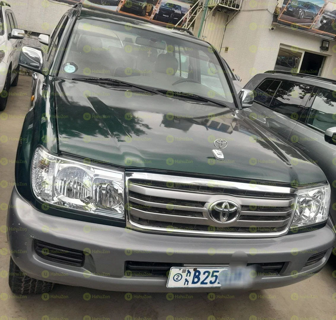 2011 Model-Toyota Land Cruiser