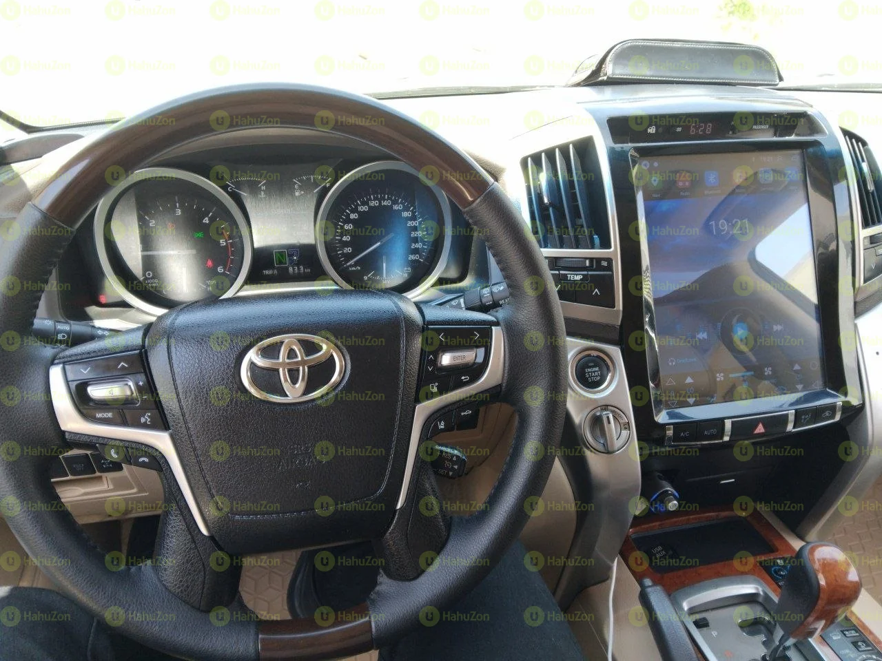 2015 Model-Toyota Land Cruiser VX