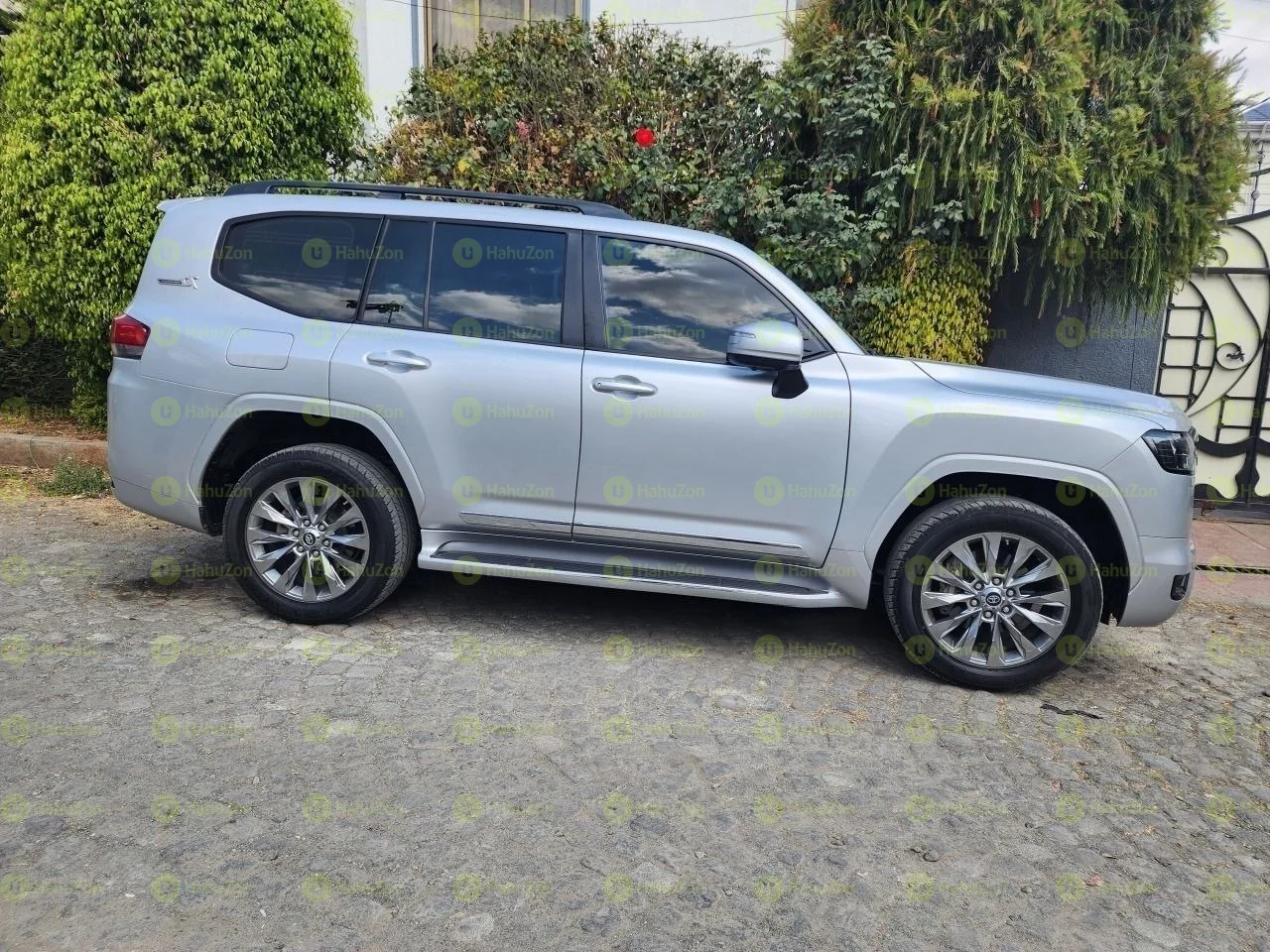 2022 Model-Toyota Landcruiser VX.R