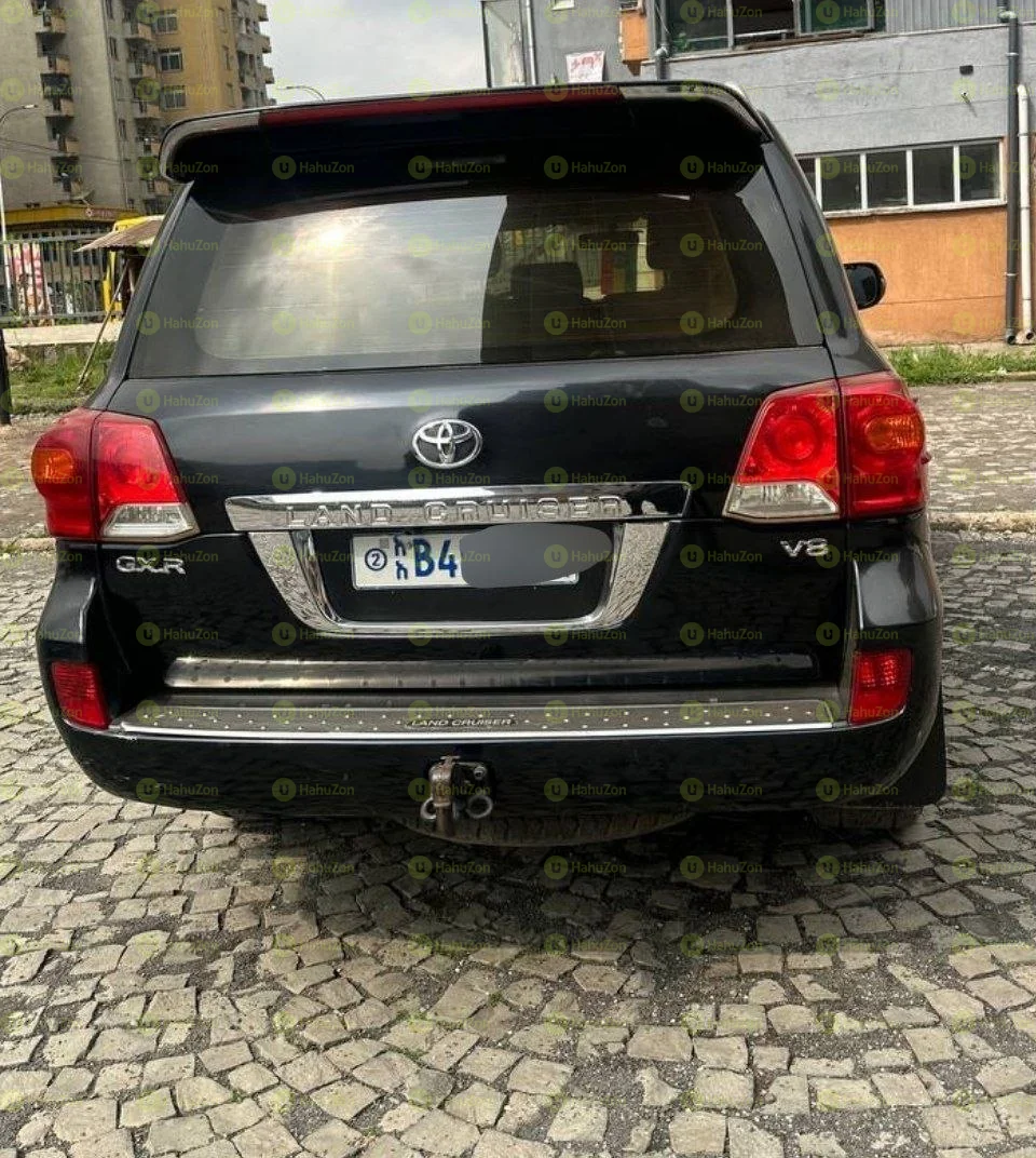 2026 Model-Toyota Landcruiser G.XR