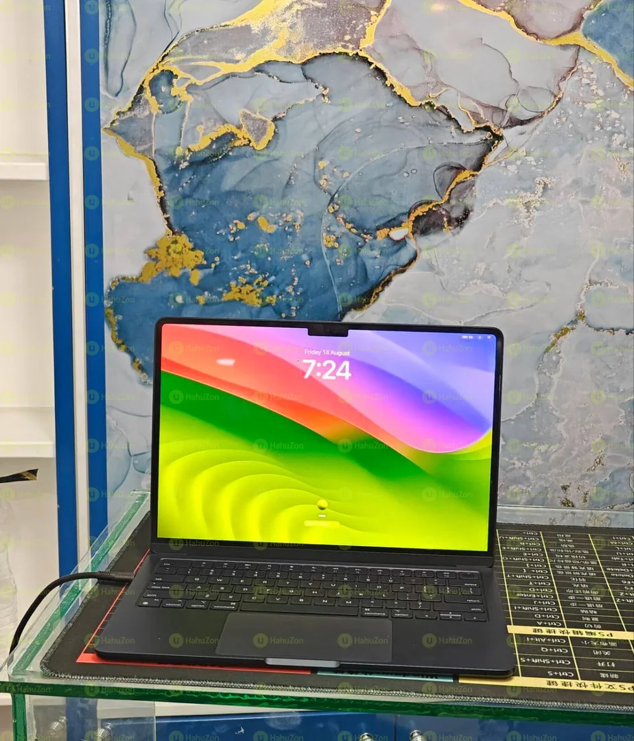 MacBook Air M2