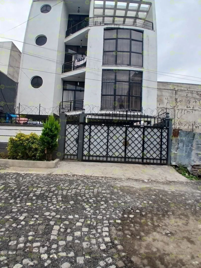 175 ካሬ የሚሸጥ G+3 ቤት በአያት