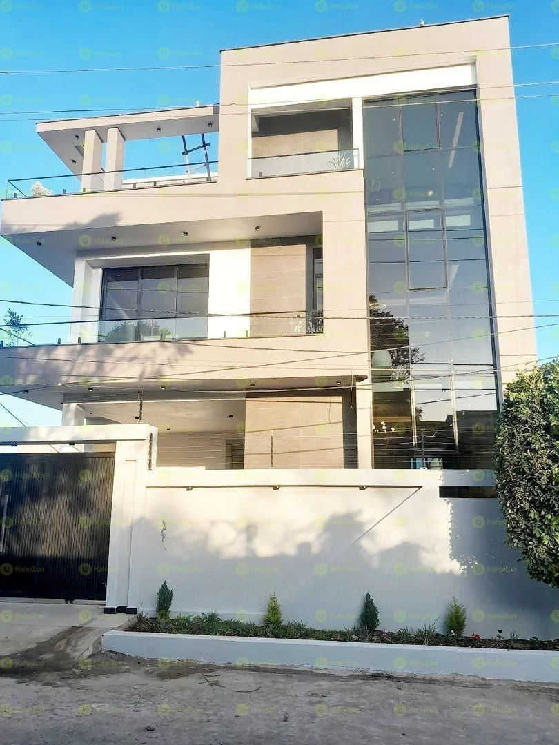 250 ካሬ የሚሸጥ G+2 መኖርያ ቤት በአያት