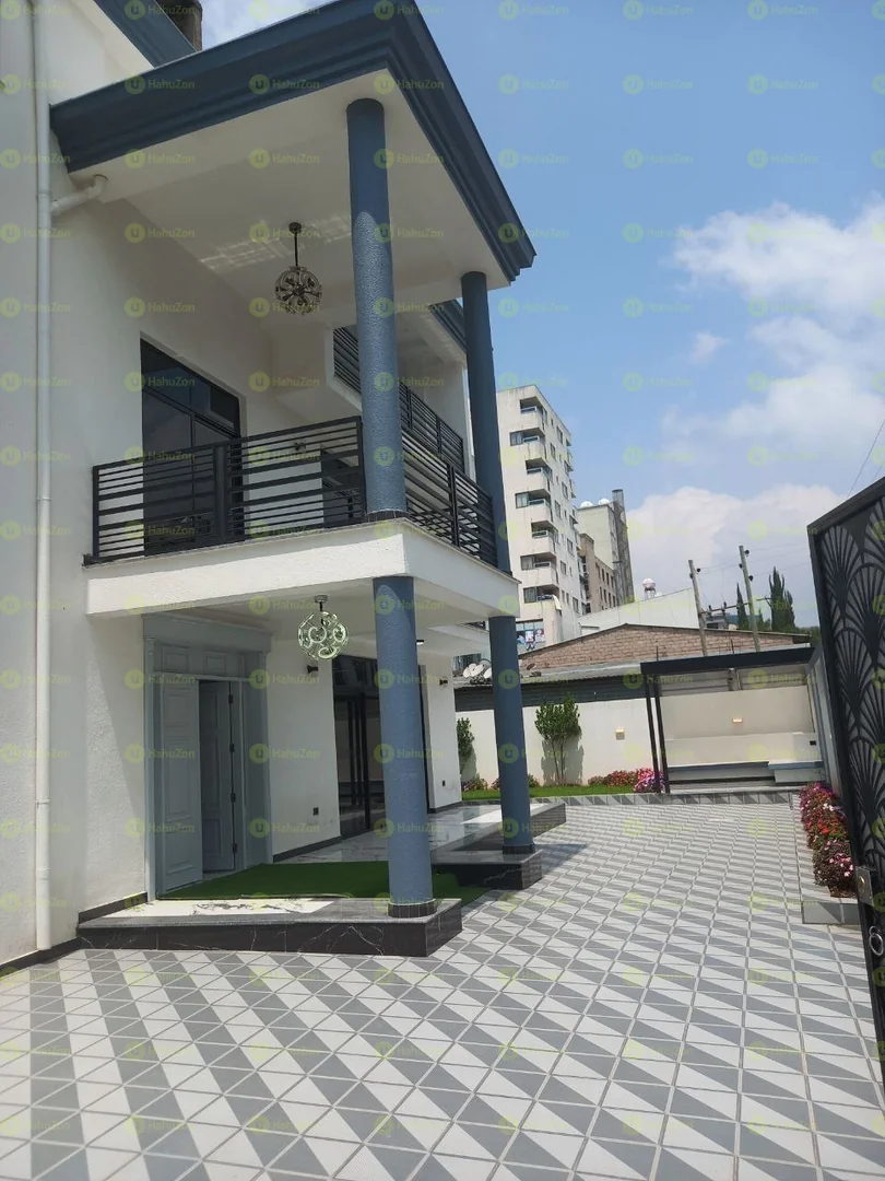 400 ካሬ የሚሸጥ G+2 ቤት በአያት