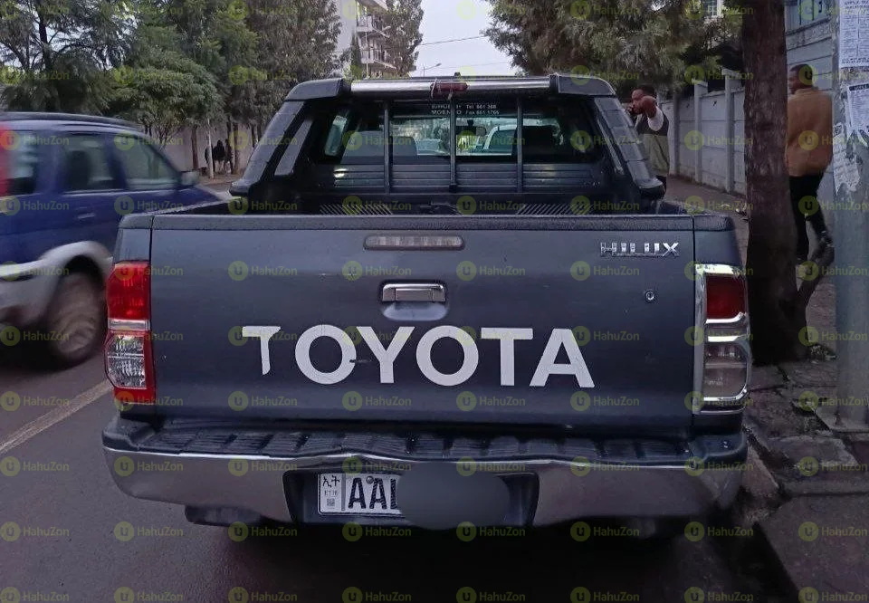 2013 Model-Toyota Hilux