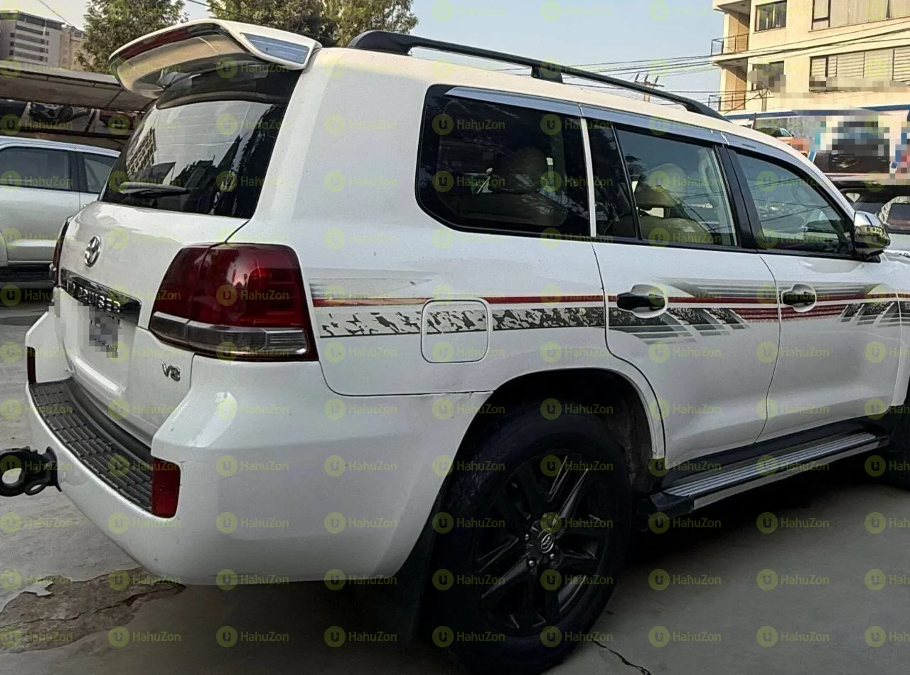 2013 Model-Toyota Landcruiser GX-R