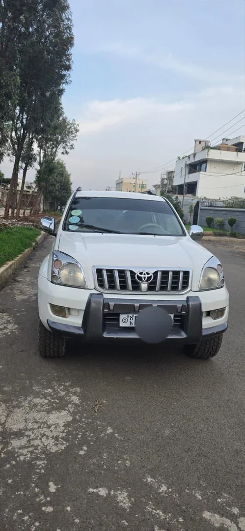 2005 Model-Toyota Landcruiser Prado