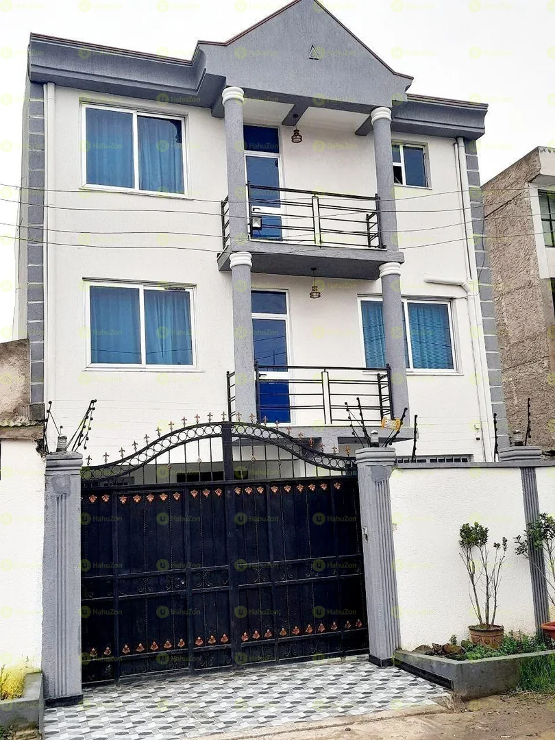 150 ካሬ የሚሸጥ G+2 ቤት በአያት