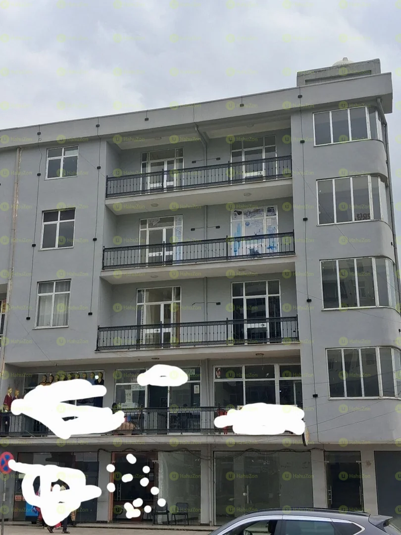 600 ካሬ የሚሸጥ G+4 ቤት በአያት
