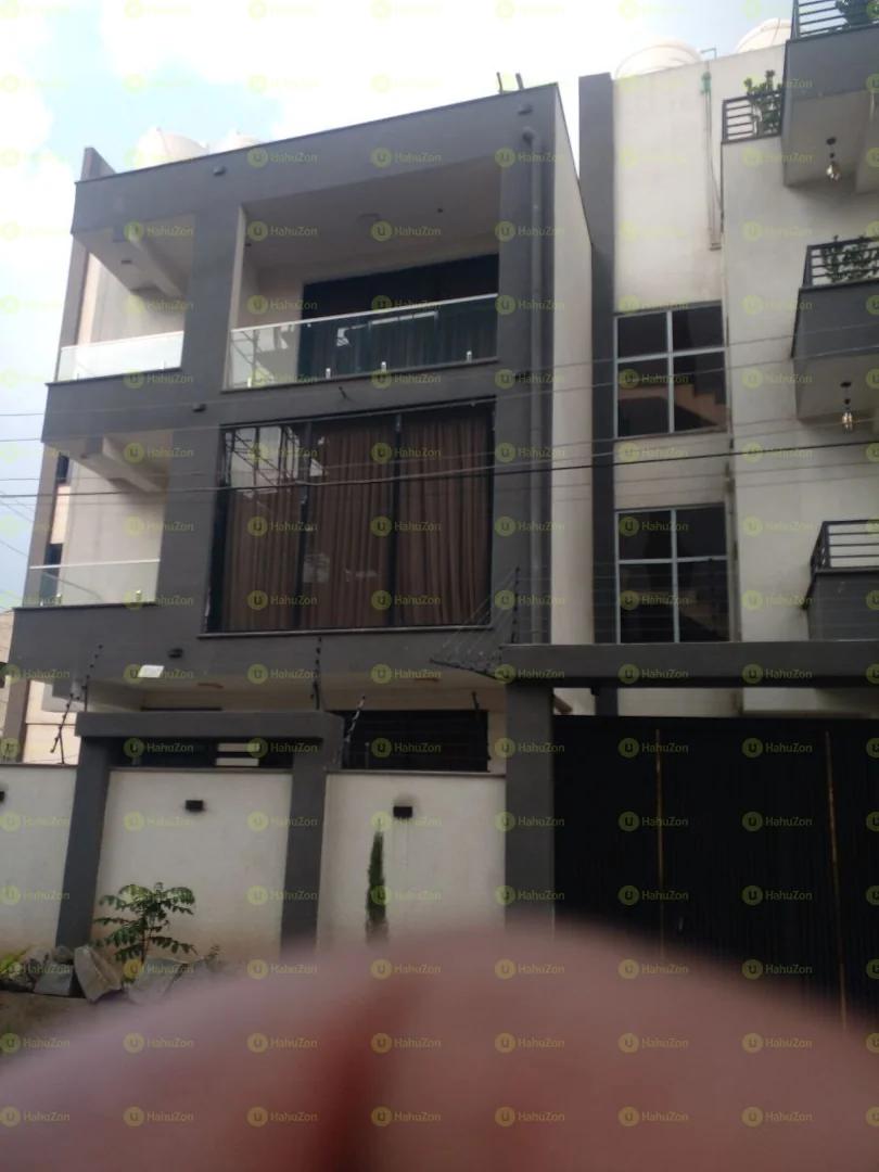 210 ካሬ የሚሸጥ G+3 ቤት በአያት