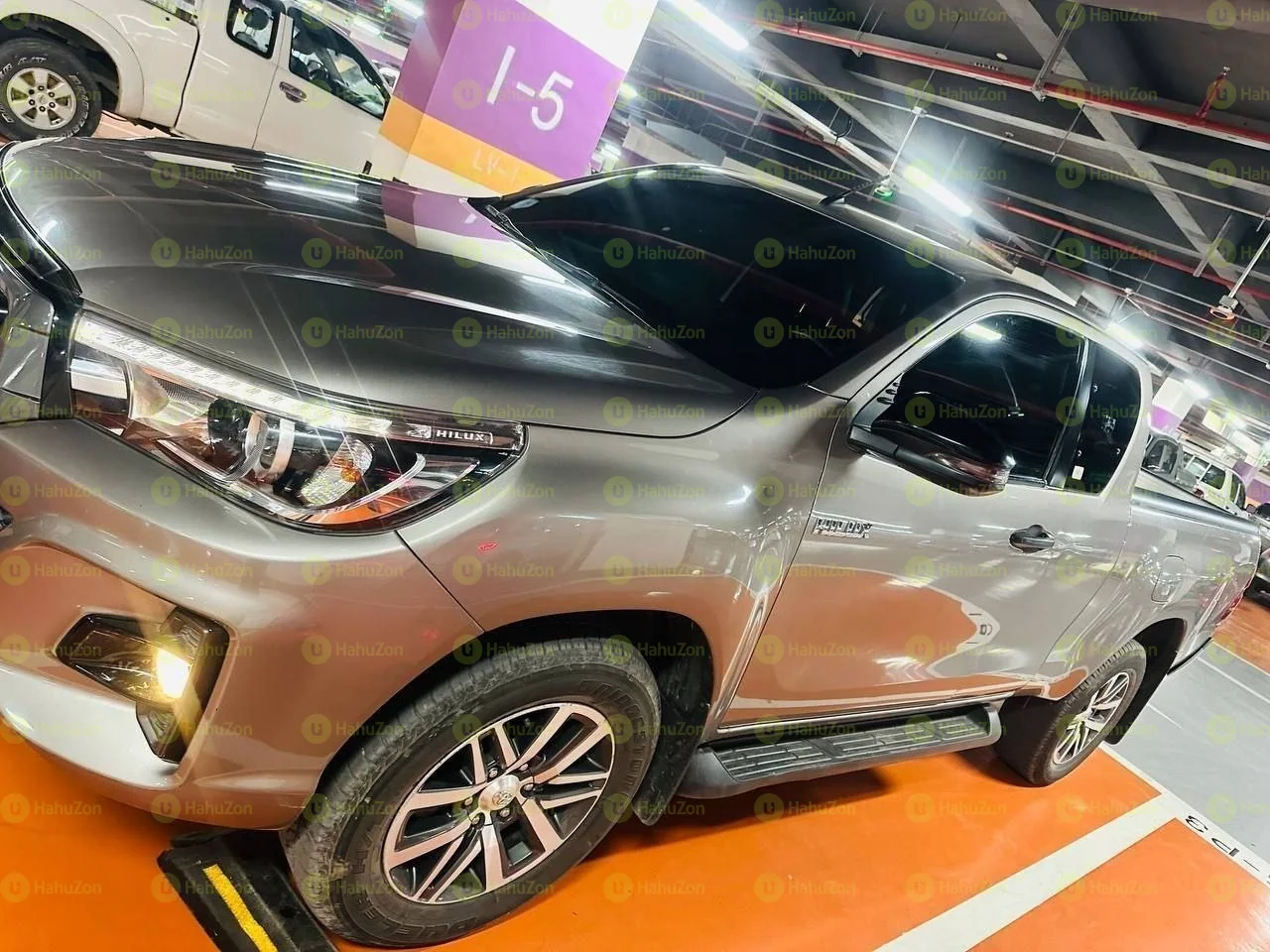 2025 Model-Toyota Hilux Revo Extra-Cub