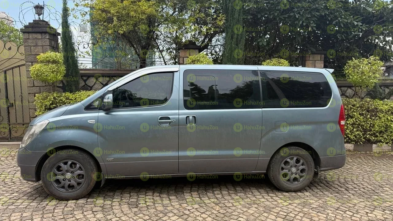 2013 Model-Toyota Dolphin D4D