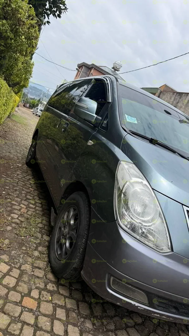 2013 Model-Toyota Dolphin D4D