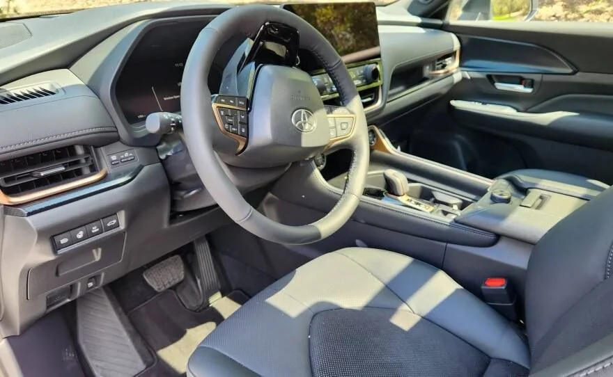 2025 Model-Toyota Grand Highlander Hybrid