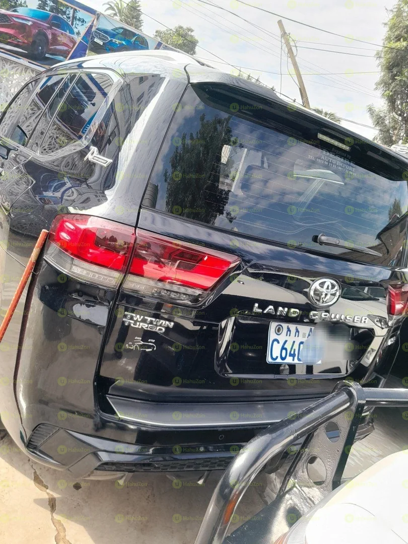 2022 Model-Toyota Land Cruiser