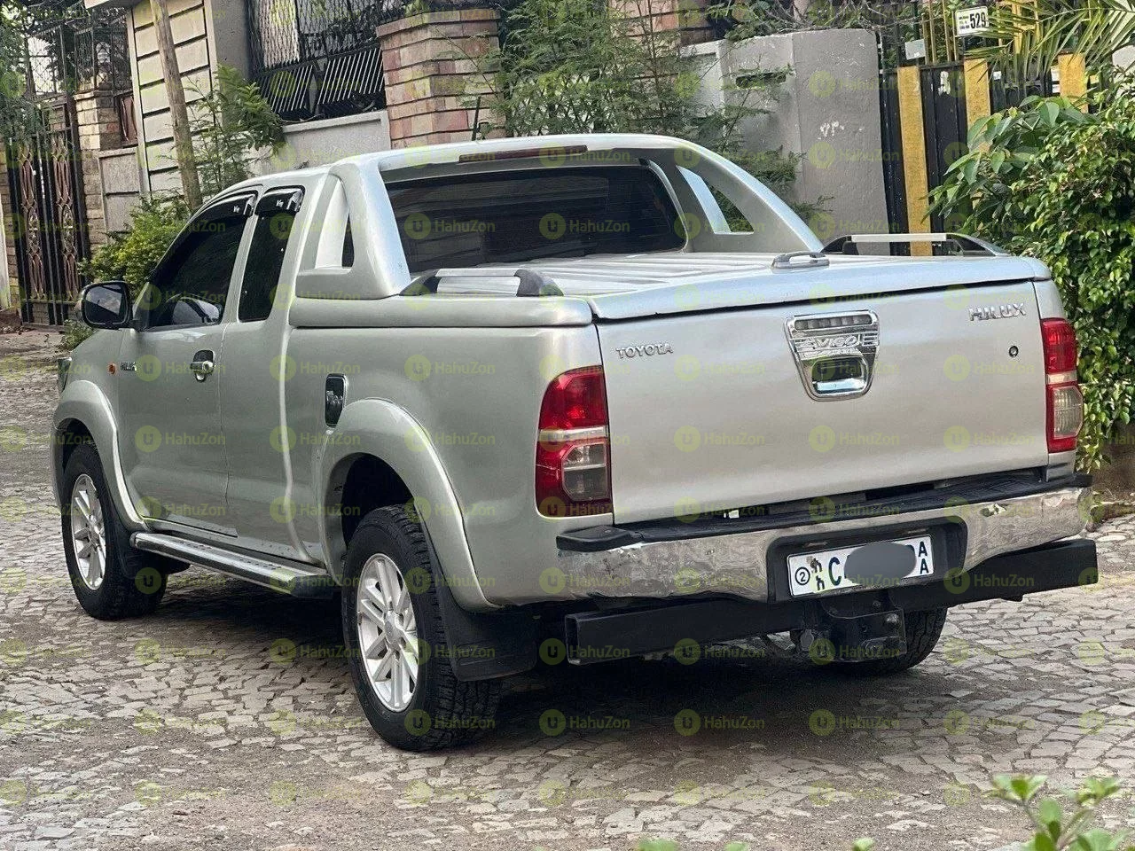 2013 Model-Toyota Hilux kingCab
