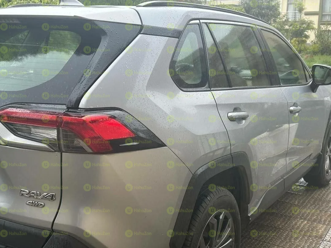 2022 Model-Toyota Rav4