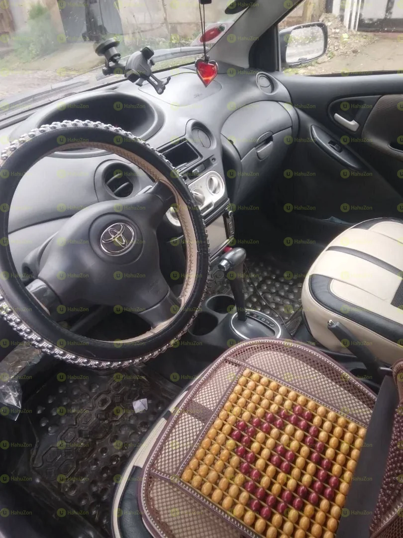 2004 Model-Toyota Vitz