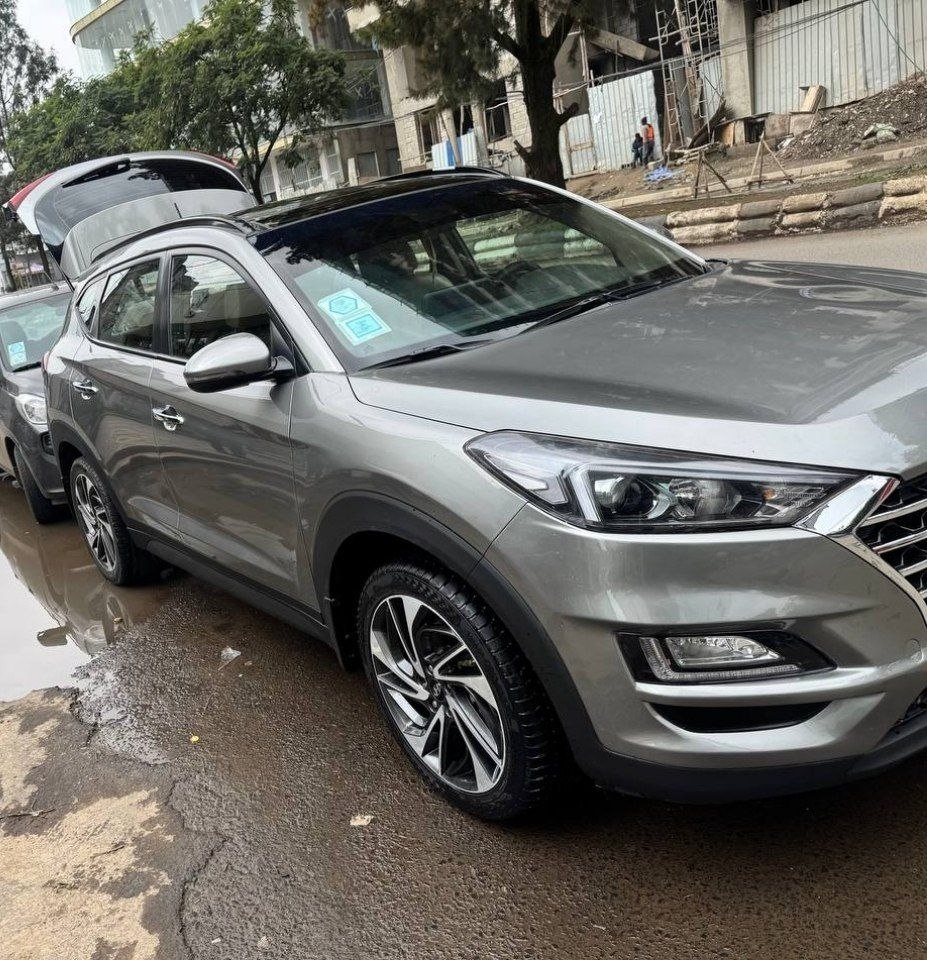 2020 Model-Toyota Tucson