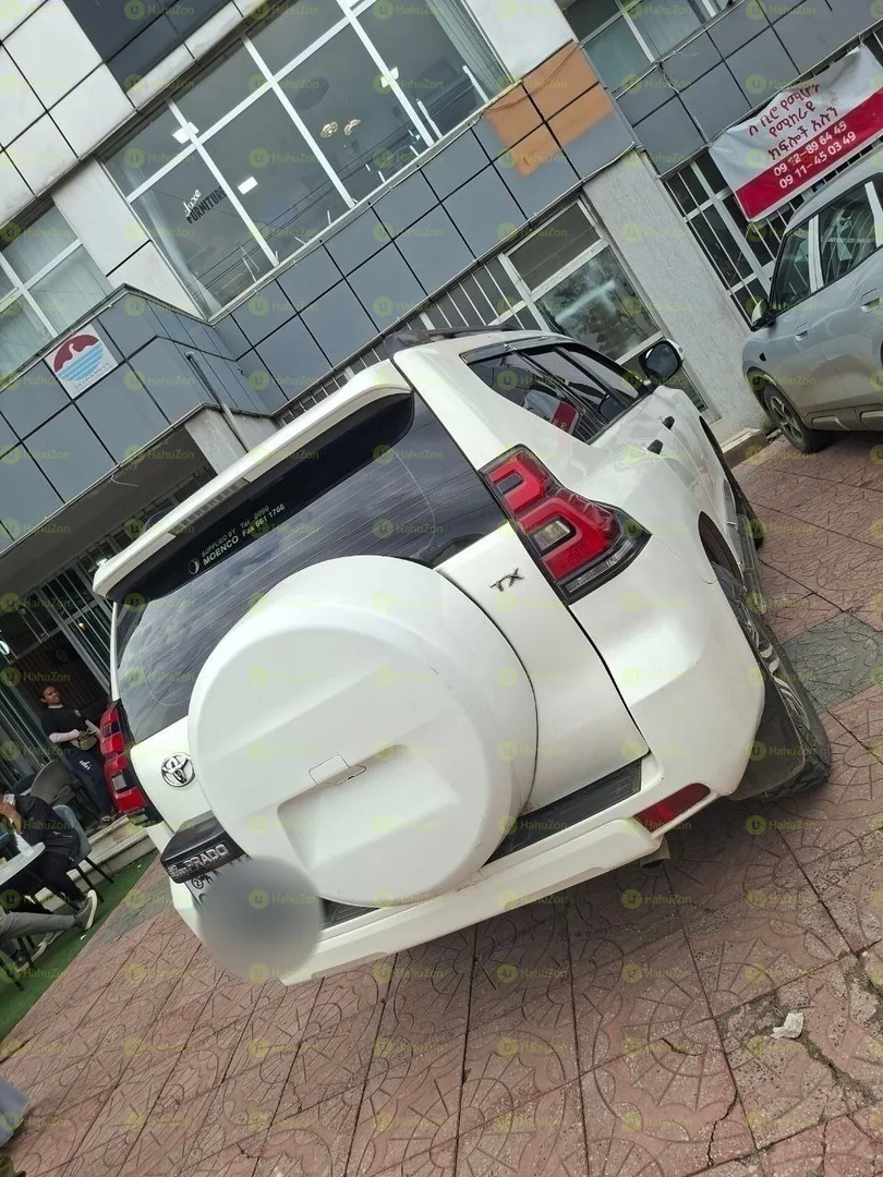 2018 Model-Toyota Landcruiser Prado