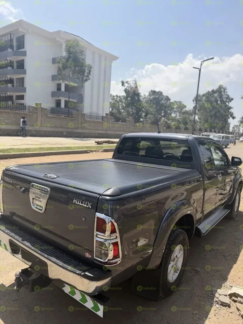 2012 Model-Toyota Hilux