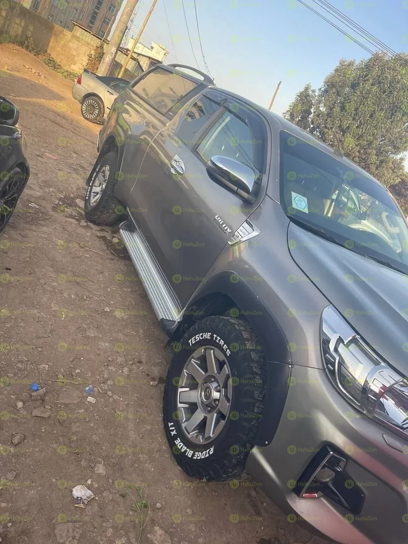 2017 Model-Toyota Hilux Revo