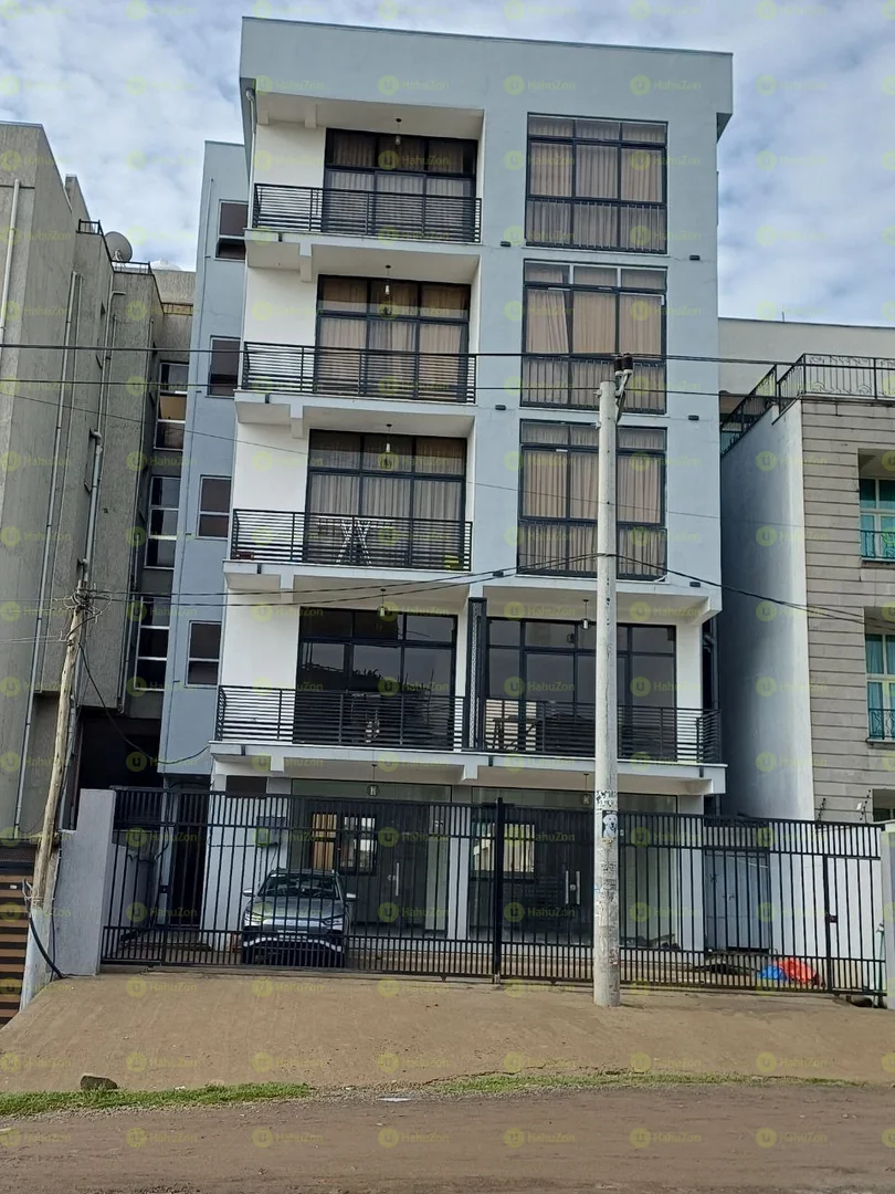 250 ካሬ የሚሸጥ G+4 አፓርትመንት በአያት