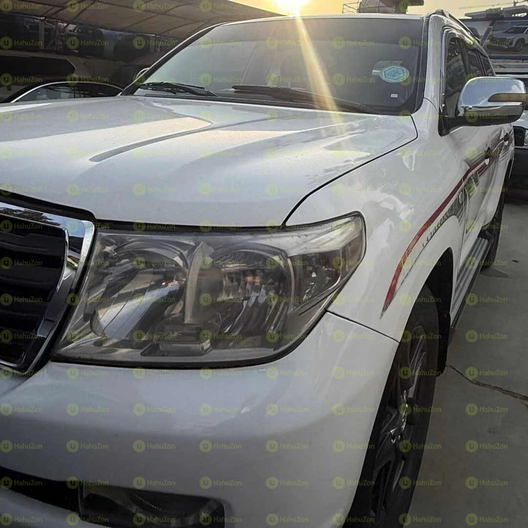 2018 Model-Toyota Landcruiser GX-R